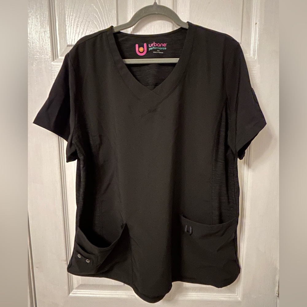 Urbane performance stretch scrub top xL black nwt